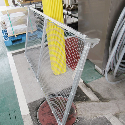 栃木県佐野市の防鳥ネットの施工・製作事例