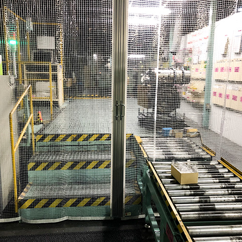 滋賀県長浜市の間仕切カーテン(工場)の施工・製作事例