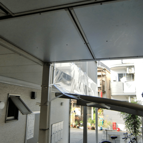 京都府京都市の透明ビニールカーテン(屋外通路接続部)の施工・製作事例