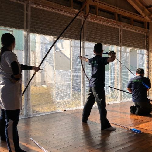 群馬県伊勢崎市の弓道場防寒ビニールカーテンの施工・製作事例