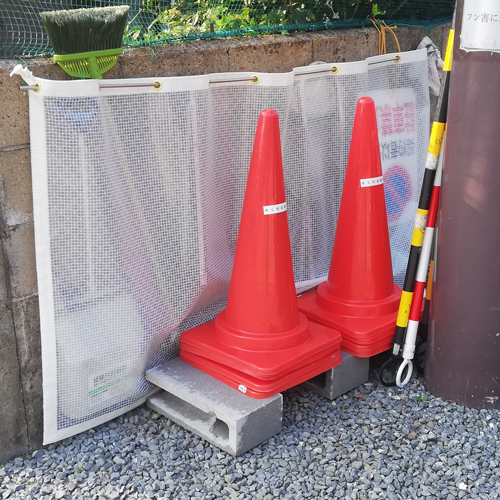 京都府京都市の高耐候・防汚糸入り透明ビニールカーテン(駐車場)の施工・製作事例