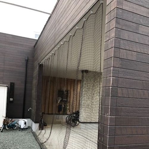 三重県津市のガレージ用・間仕切りネットの施工・製作事例
