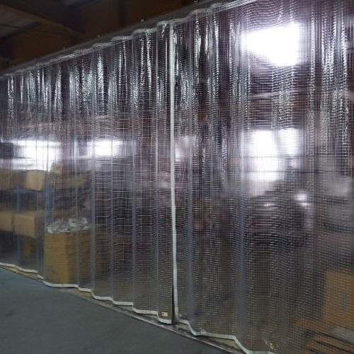 群馬県高崎市の倉庫用・透明ビニールカーテンの施工・製作事例