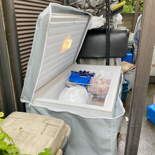 東京都足立区の屋外冷蔵庫用カバーの施工・製作事例