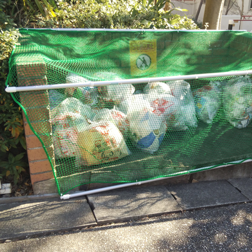 愛知県名古屋市のゴミ捨て場飛散防止ネットの施工・製作事例