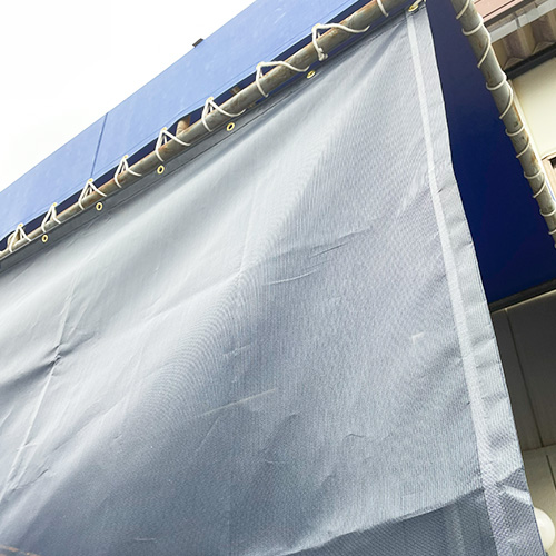 埼玉県狭山市の雨よけ軒先テント(飲食料の宅配会社)の施工・製作事例