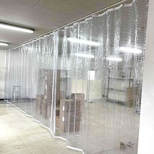 奈良県葛城市の間仕切りビニールカーテンの施工・製作事例